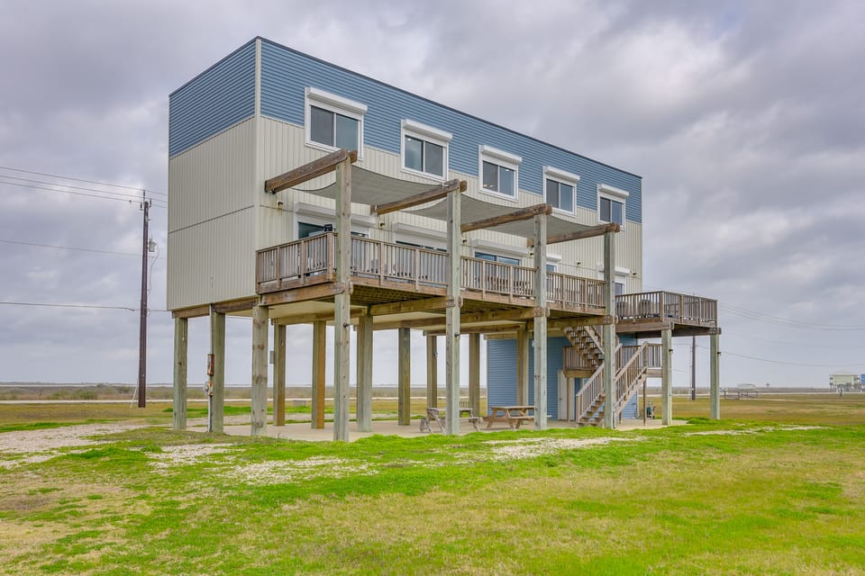 Surfside Beach Home w/ Private Boardwalk Access! House in Brazoria County