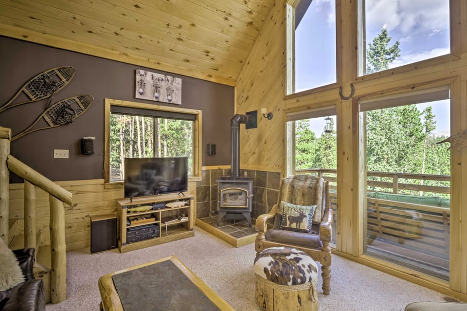 Secluded Fairplay Home w/ Hot Tub & Mountain Views House in Park County
