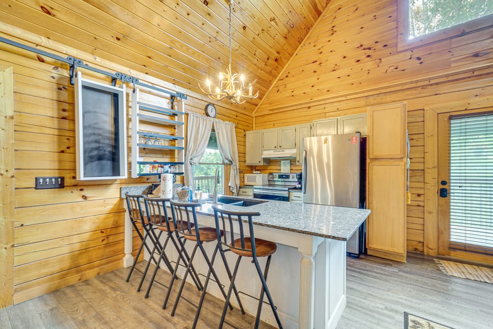 Douglas Lake Access: Family Cabin in Sevierville! House in Douglas Lake