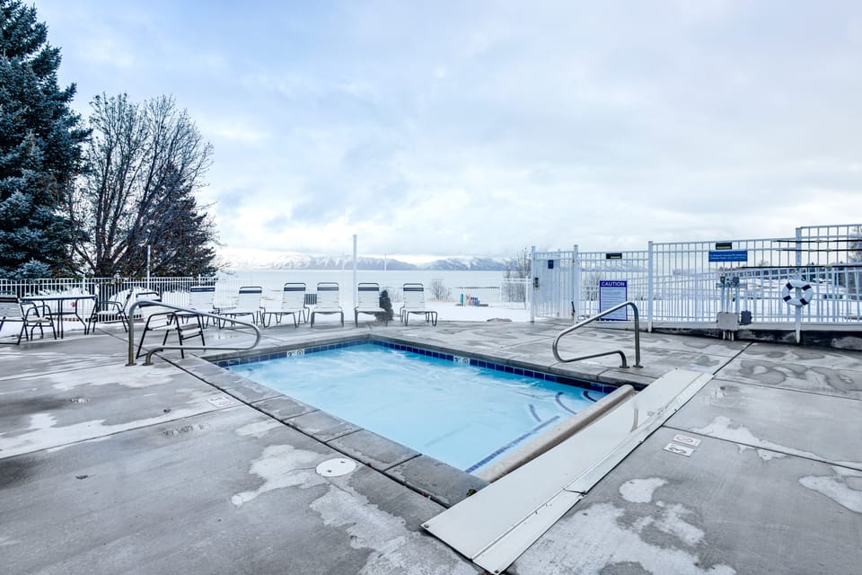 Garden City Condo w/ Pool Access by Bear Lake! Apartment in Garden City