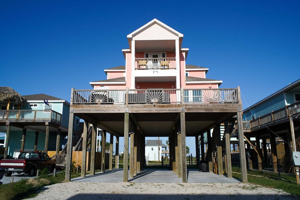 Walk to Crystal Beach: Chic Family Retreat w/ Deck House in Bolivar Peninsula