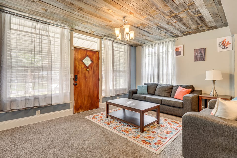 Quiet Jacksonville Retreat - 4 Miles to Downtown! House in Jacksonville