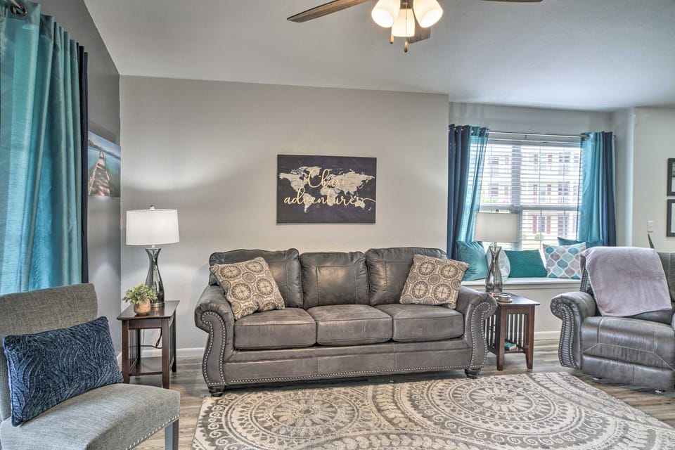 Family Resort Condo w/ Perks in Branson! Apartment in Hollister