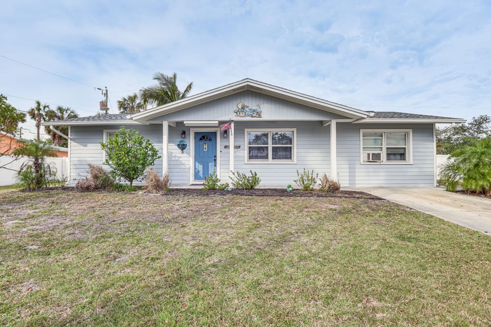 1 Mi to Anna Maria Island: Pet-Friendly Retreat House in Cortez