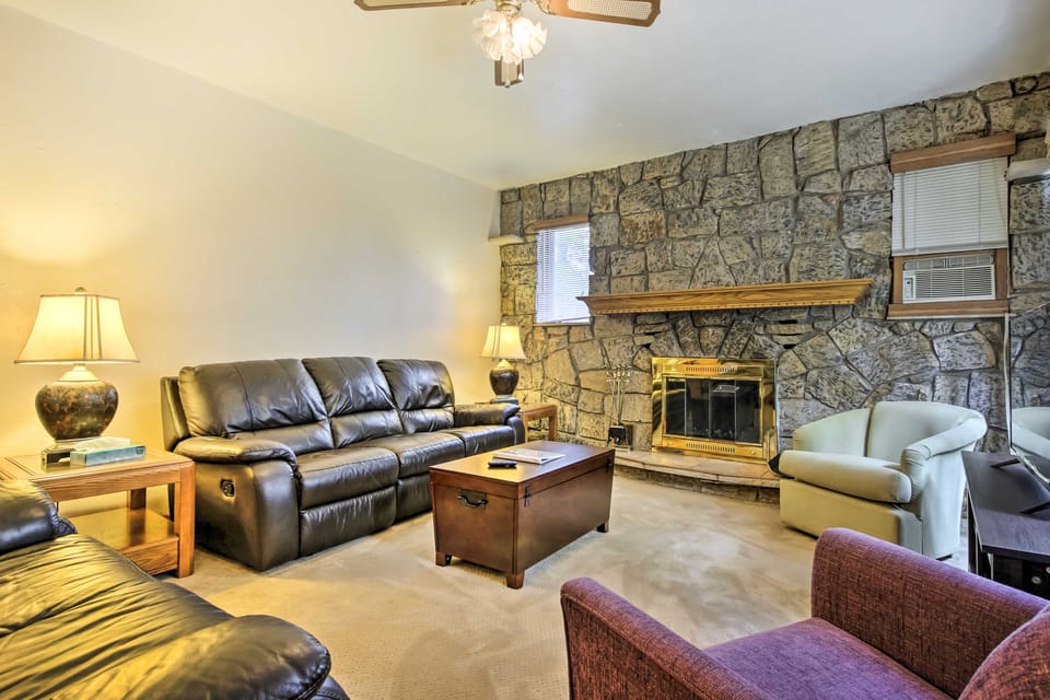 Spacious Apt w/ Yard: 3 Mi to Windham Mountain Apartment in Capital District, NY, USA