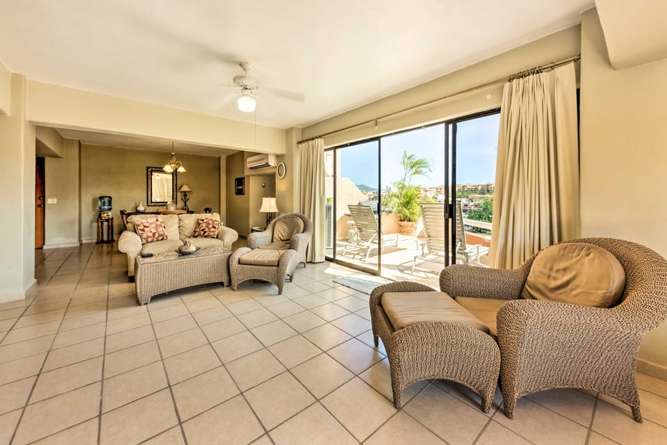 Marina View Cabo San Lucas Condo < 1 Mile to Beach Apartment in Cabo San Lucas