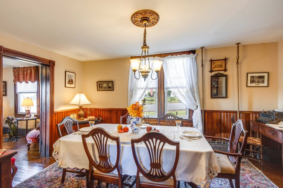 Biking Trails, Fishing, Parks & More! Poconos Home House in White Haven