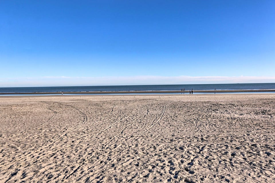 1/4 Mi to Ocean: Beach Pebble Townhome w/ Patio Apartment in Hilton Head Island