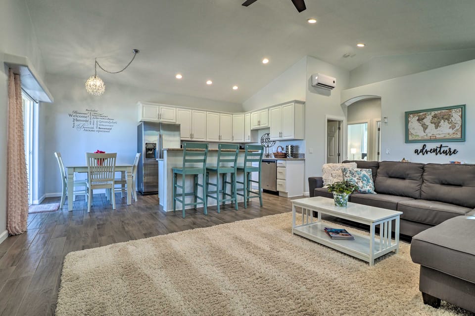 Hurricane Getaway w/ Yard - 25 Mi to Zion! Apartment in Hurricane