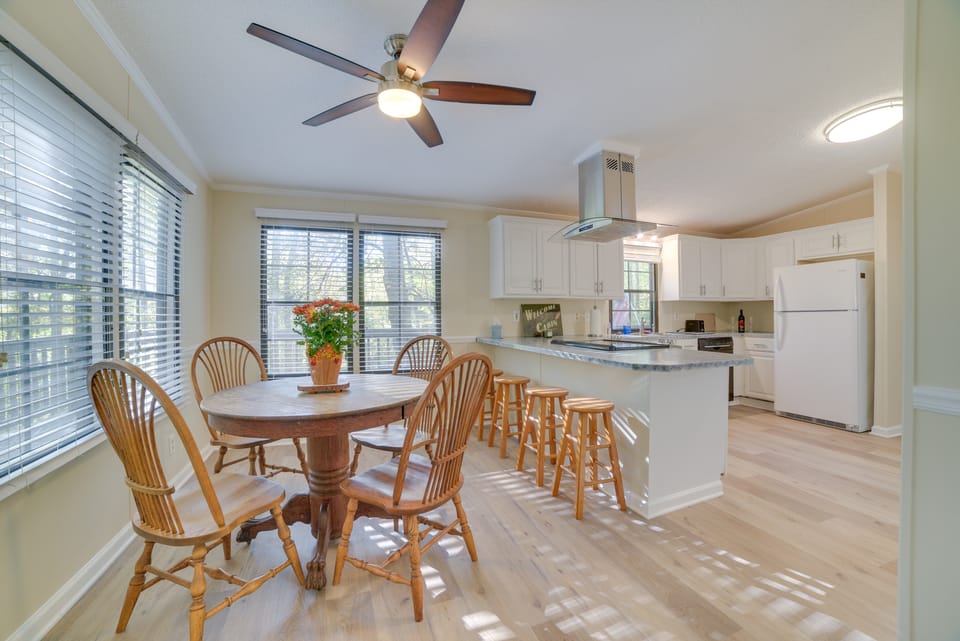 Stanardsville Cabin Rental ~ 24 Mi to Shenandoah! House in Shenandoah Valley