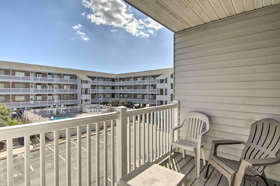Walk to Beach & Dining! Ocean City Condo w/ Pool Apartment in Ocean City