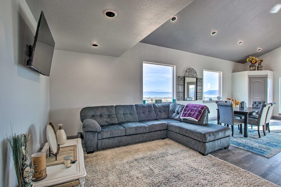 Spacious Home w/ Mtn Views: 2 Mi to Bear Lake! House in Bear Lake
