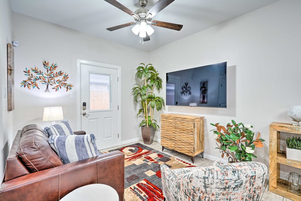 2 Mi to UTRGV: Edinburg Apt in Quiet Neighborhood Apartment in Edinburg