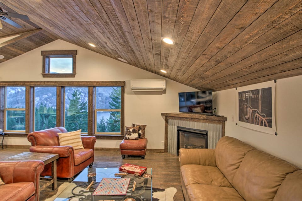 Cle Elum Lake Bunkhouse w/ Shared Hot Tub & Views! Apartment in Cle Elum Lake