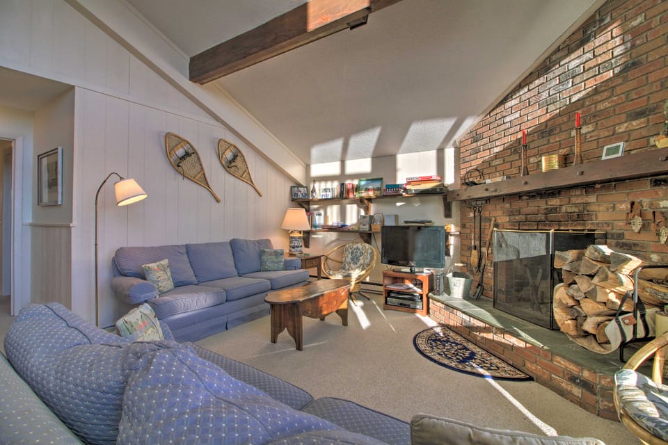 Adventure Home: Trails, Pool, Gym & Tennis Access Apartment in Peru