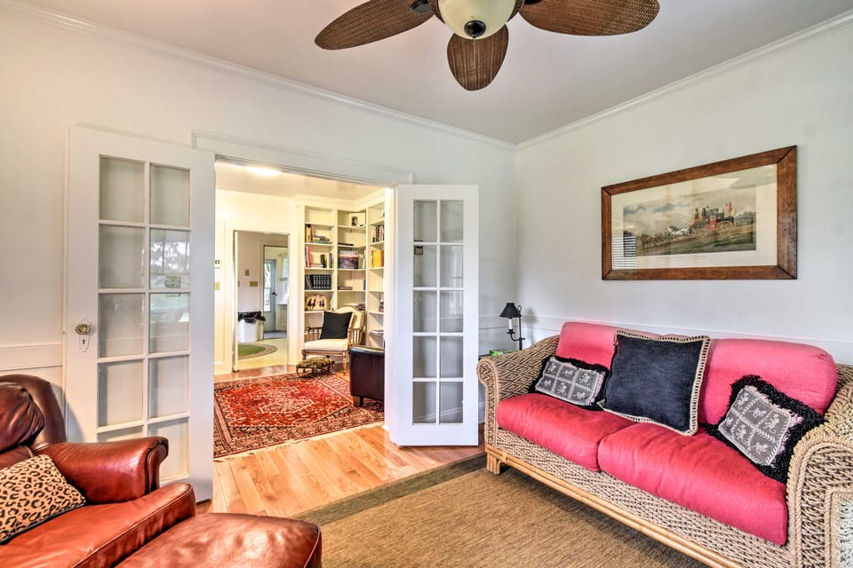 Restored 1930s Cottage on 1 Acre w/ Fire Pit Cottage in Virginia
