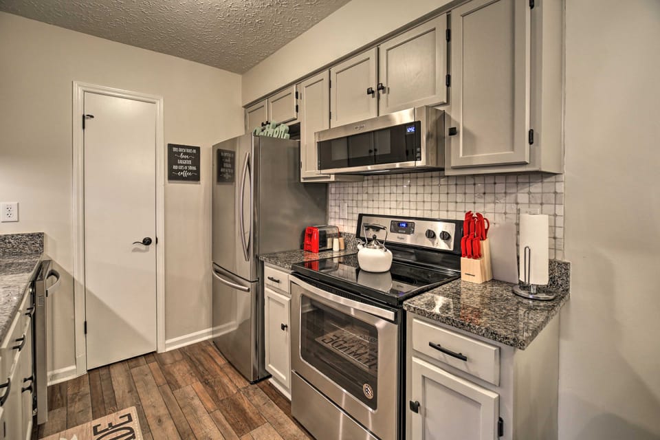 Hike, Ski & More! Modern Sugar Mtn Condo w/ Deck Apartment in Sugar Mountain