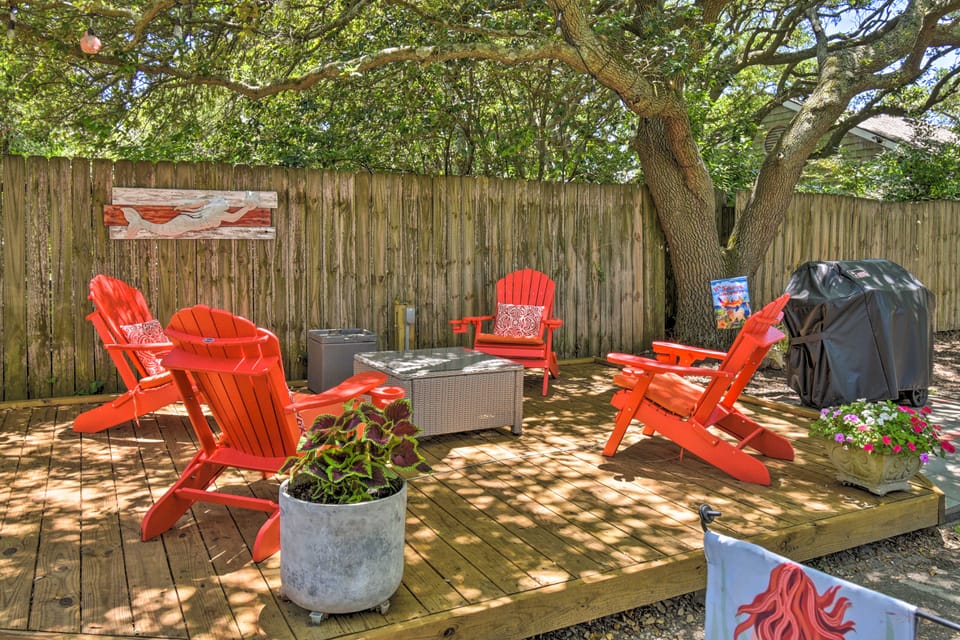 Classic Chesapeake Beachside Cottage w/ Porch! House in Norfolk