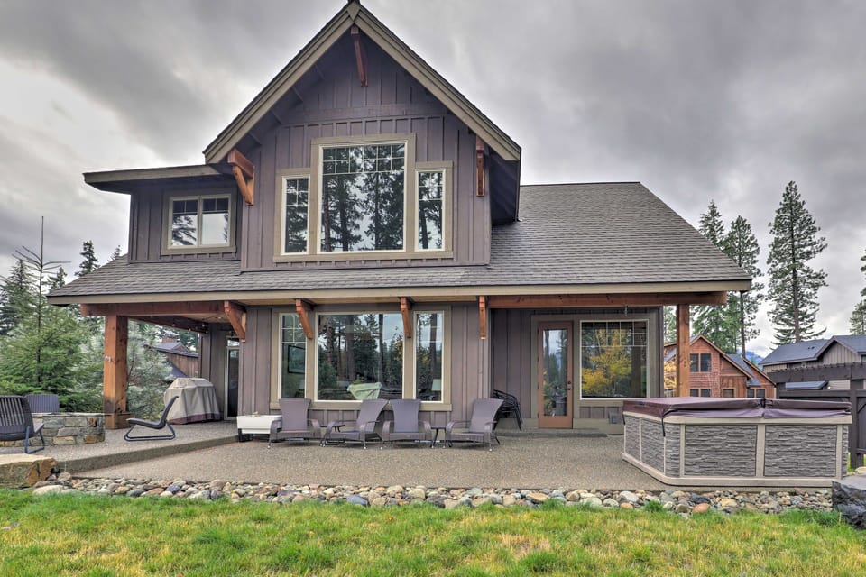Luxury Suncadia Resort Retreat w/ Private Hot Tub! House in Kittitas County
