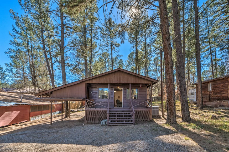 Ruidoso Cabin - Walk to Midtown Dining & Shops! House in Ruidoso
