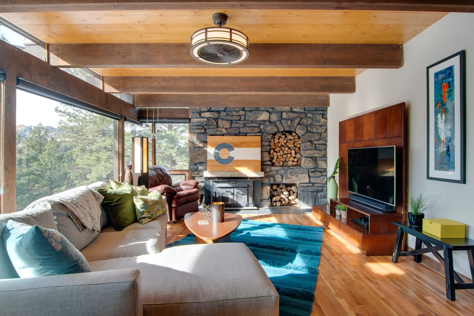 Chic Boulder Mountain Home w/ Hot Tub + Views House in Colorado