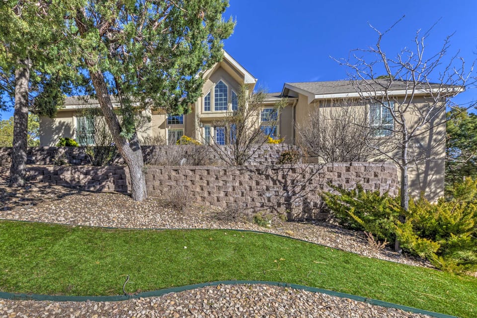 Hot Tub & Deck: Family Ruidoso Retreat! House in Ruidoso
