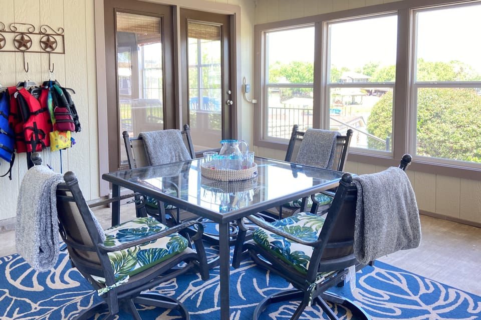 Lakefront Family Getaway w/ Dock & Fire Pit House in Granbury