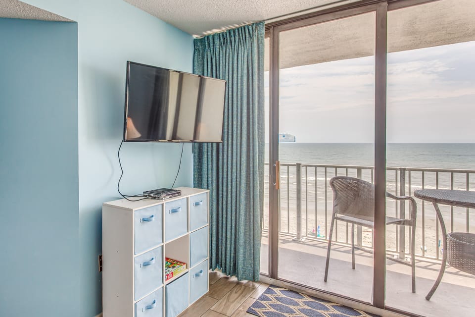 Oceanfront Myrtle Beach Condo with Resort Perks! Apartment in South Carolina