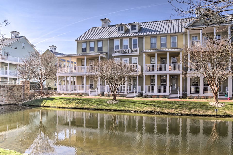 Resort-Style Retreat w/ Beach Access in Ocean City Apartment in Ocean City