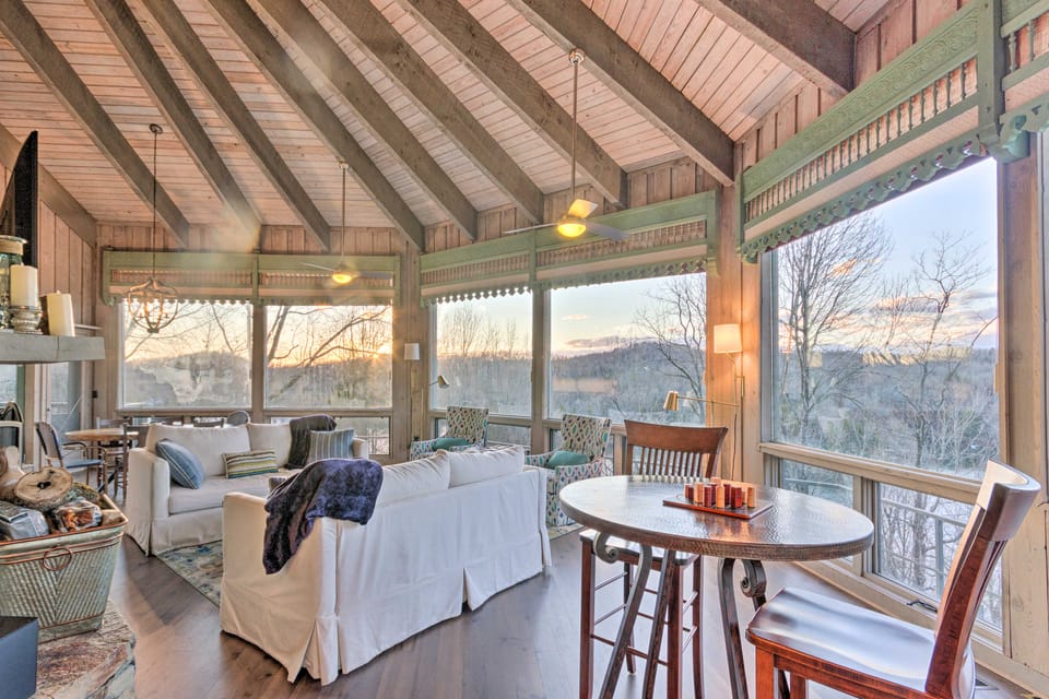 Brevard Home w/ Panoramic Lake & Mountain Views! House in Tennessee
