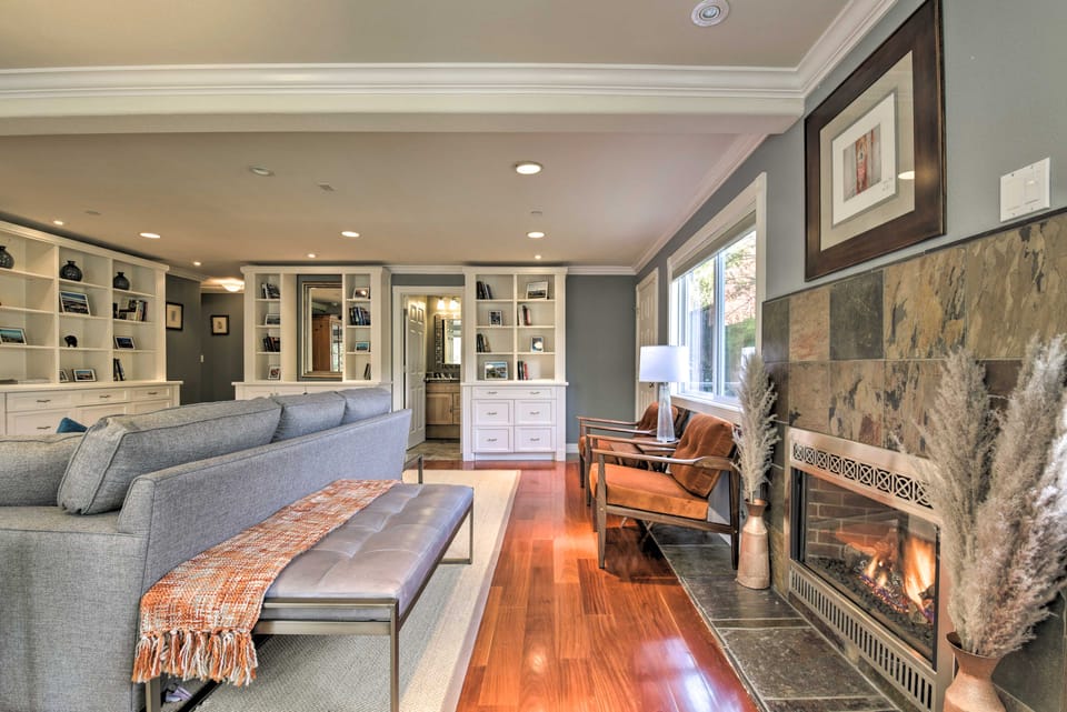 Designer Apartment < 1 Mile to Downtown San Rafael Apartment in San Rafael