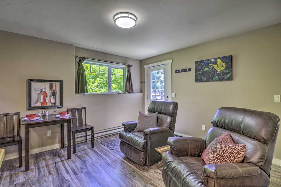 Cozy Bigfork Escape: Walk to Bigfork Harbor! Apartment in Bigfork