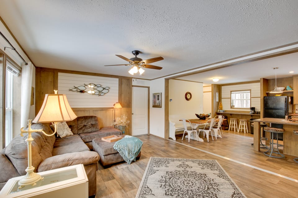Stylish Chetek Hideaway w/ Lake + Dock Access! House in Wisconsin