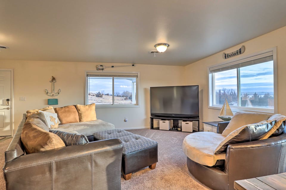 Lake McConaughy Getaway w/ Patio - Walk to Beach House in Nebraska