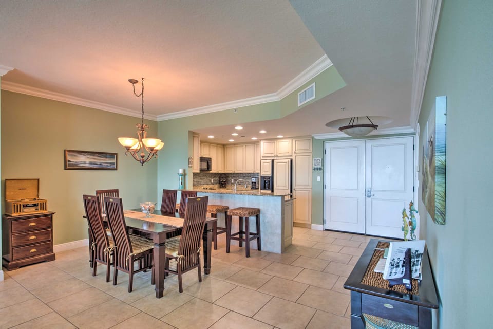 Pensacola Beach Resort Condo with Beach Access! Apartment in Pensacola Beach
