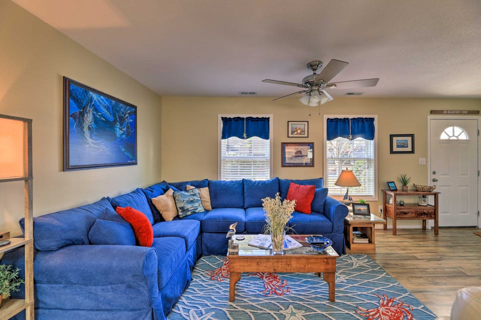 Beaufort Pad w/ Patio: 3 Blocks to Waterfront! House in Beaufort