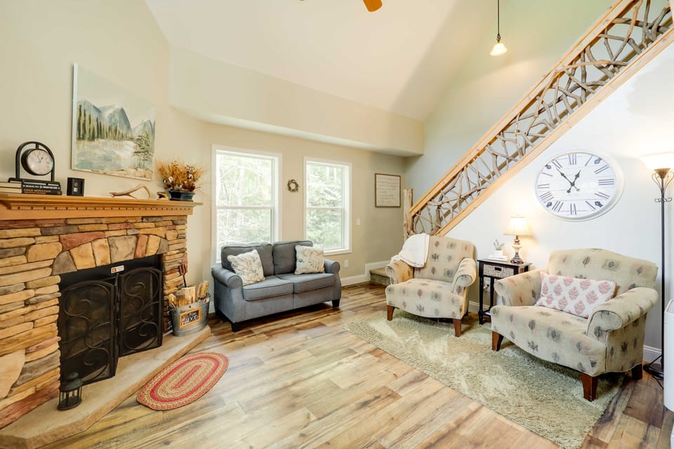 'Greystone' Creekside Cabin: Hike, Fish & Explore! House in Tennessee