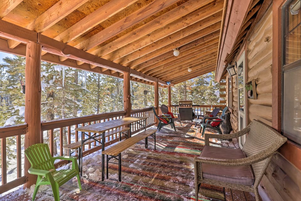 Rustic Duck Creek Village Cabin w/ Fire Pit! House in Utah