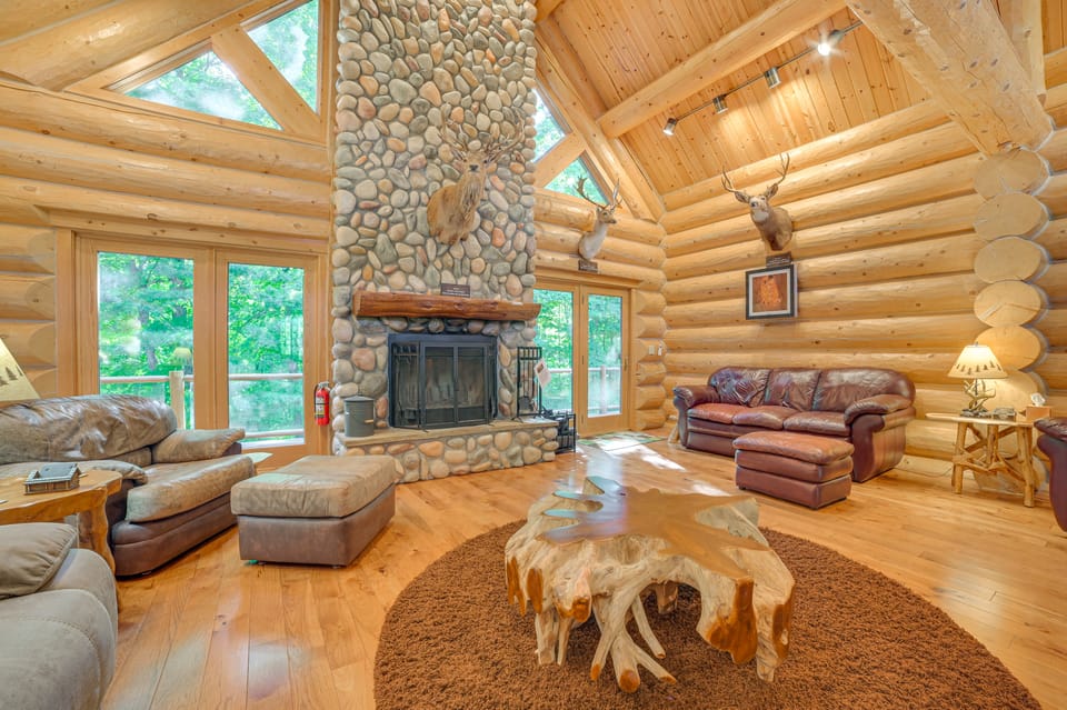 14 Mi to Slopes: Lodge on 104 Acres in Boyne City House in Michigan
