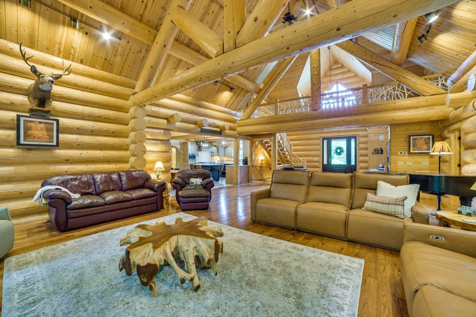 14 Mi to Slopes: Lodge on 104 Acres in Boyne City House in Michigan