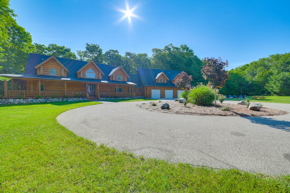 14 Mi to Slopes: Lodge on 104 Acres in Boyne City House in Michigan