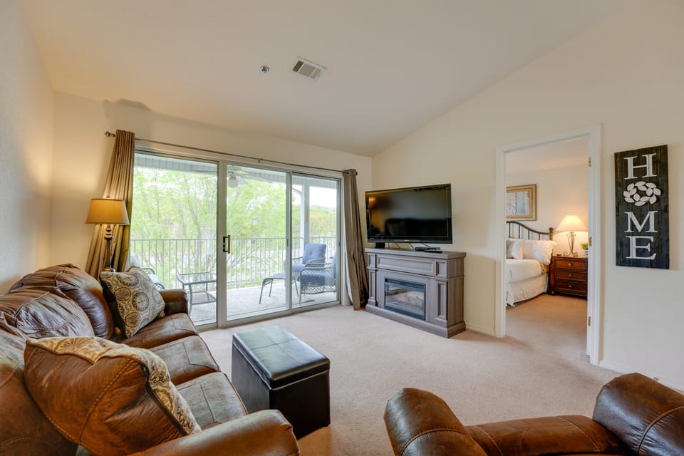 Condo w/ Family Amenities, 3 Mi to Branson Strip! Apartment in Branson