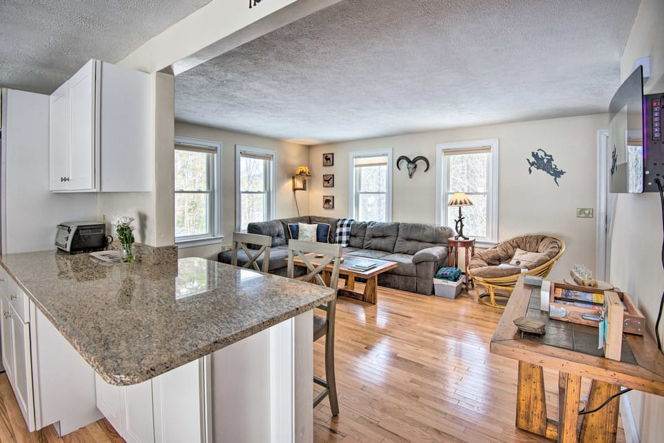 Beautiful Gilford Home, Near Lake Winni & Gunstock House in Belmont