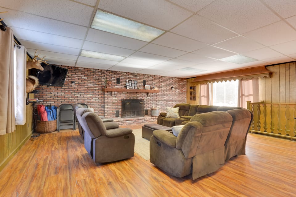 Serene Saxton Lodge: 7 Mi to Lake Raystown! House in Raystown Lake