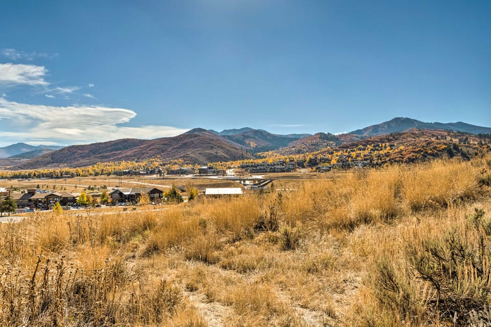 6 Mi to Canyons Village! Park City Townhome Apartment in Summit Park