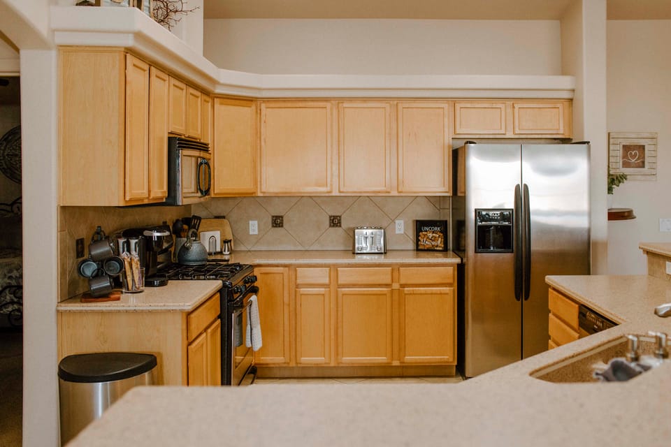 Pool + Jacuzzi: Lake Havasu Home! House in Lake Havasu City
