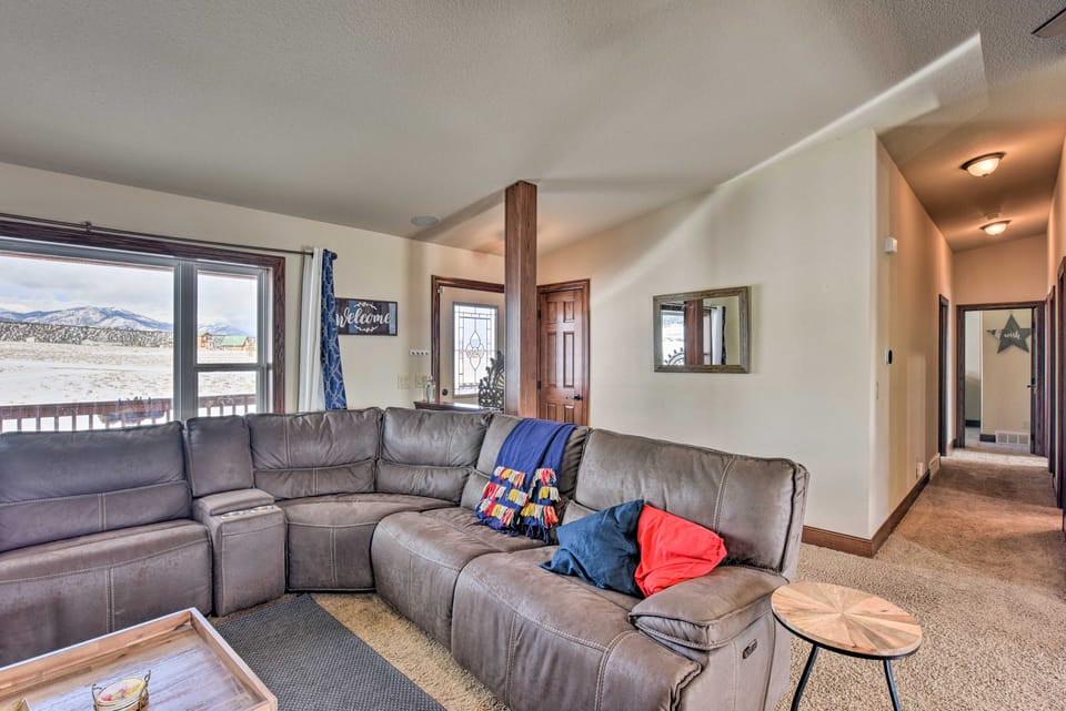 2 Mi to Hot Springs: Nathrop Gem w/ Fire Pit House in Park County