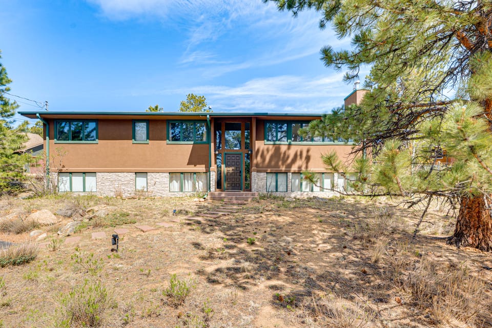 Estes Park Home w/ AC - 1/2 Mi to Lake & Downtown! House in Estes Park