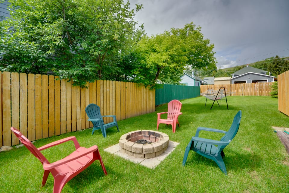 Red Lodge Retreat w/ Hot Tub: 3 Blocks to Downtown House in Red Lodge
