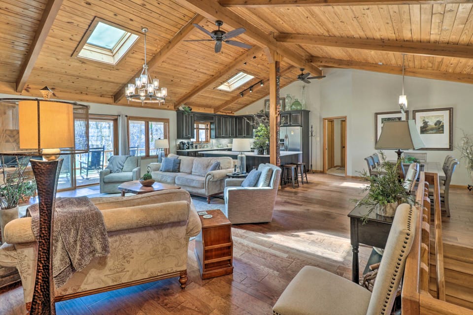 Renovated Riverfront Retreat w/ Deck & Grill! House in Arkansas